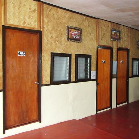 Coron Guapos Guesthouse Екстериор снимка