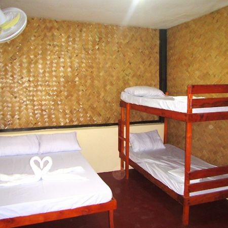 Coron Guapos Guesthouse Екстериор снимка